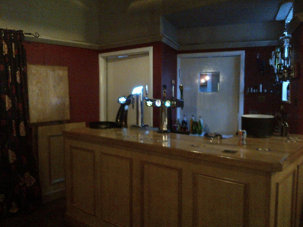 Crown Hotel Langholm Exterior photo