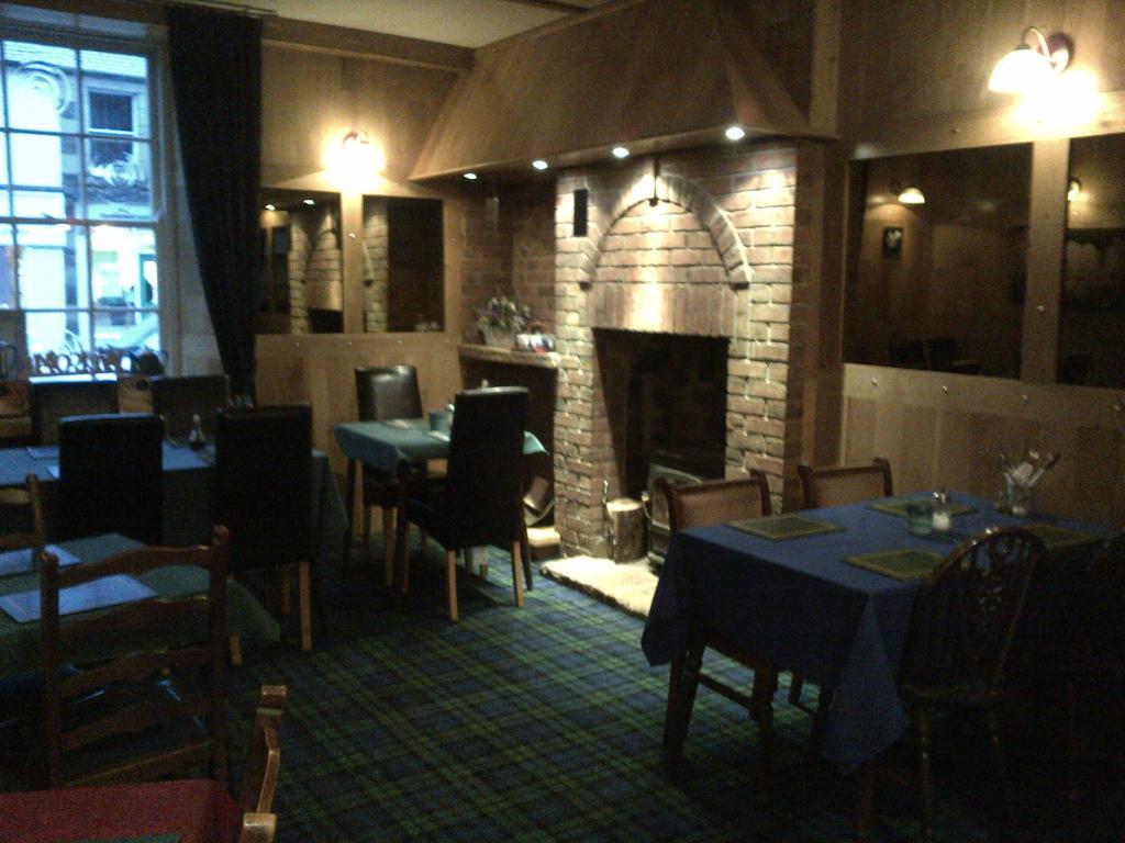 Crown Hotel Langholm Exterior photo
